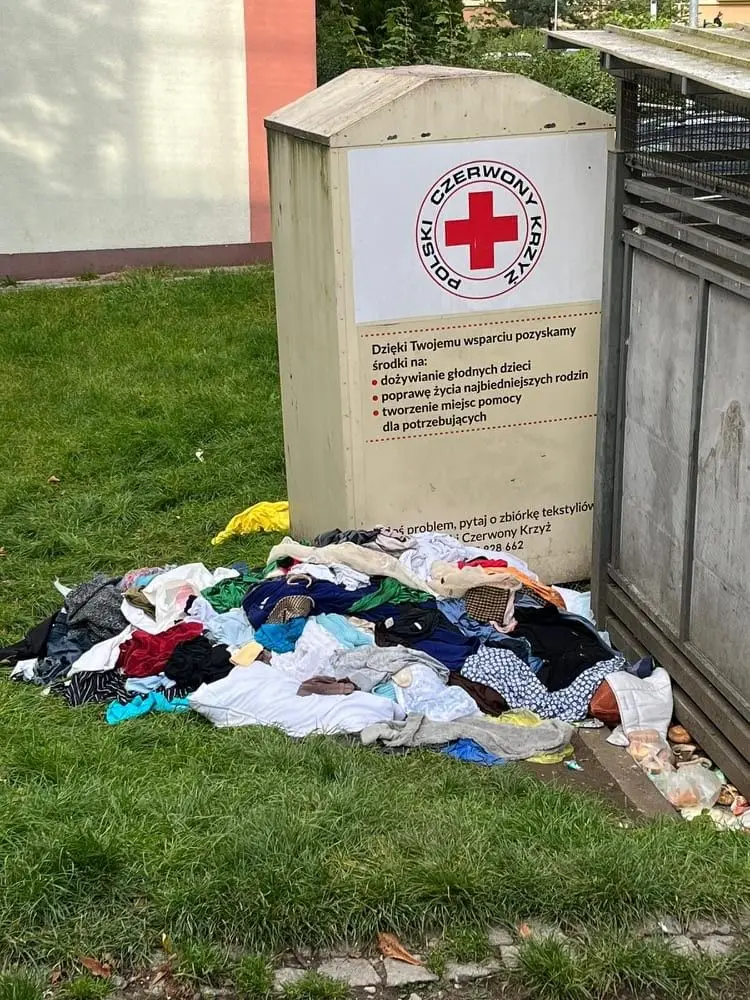 Bałagan przy ulicy Polnej w Bolesławcu