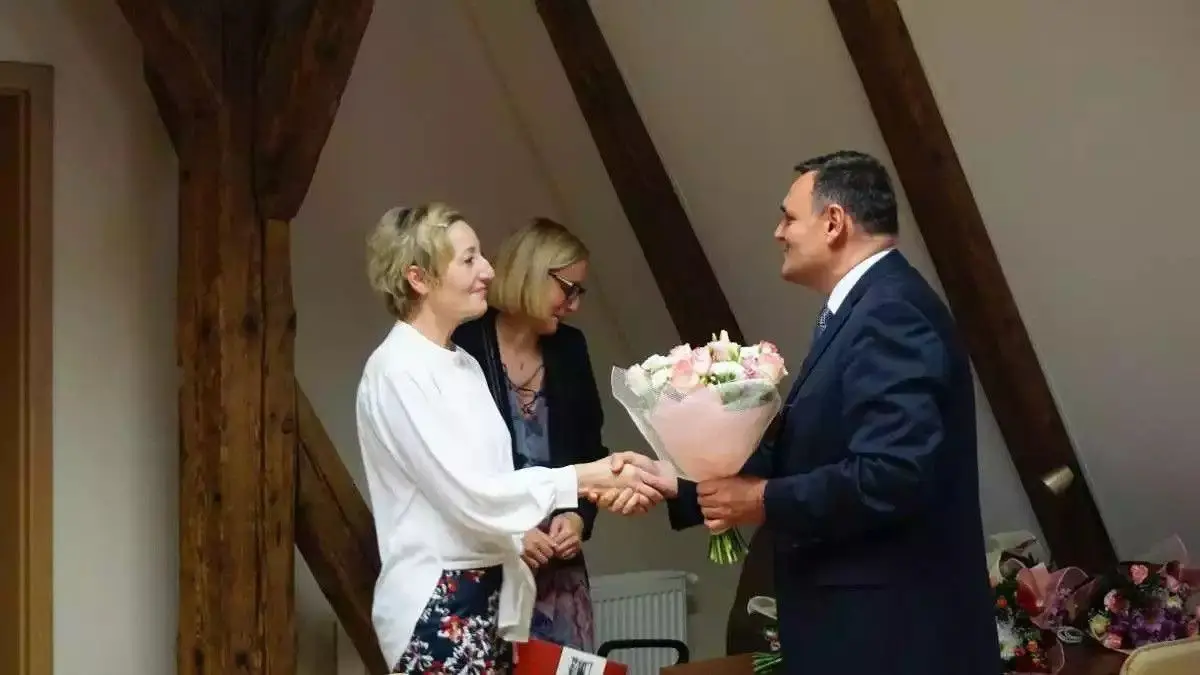 Wyróżniający się nauczyciele z gminy Nowogrodziec uhonorowani