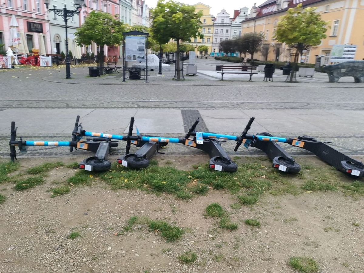 Skutki wichury na bolesławieckim Rynku