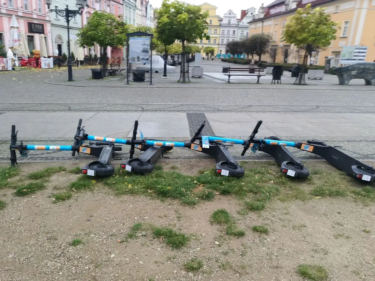 Skutki wichury na bolesławieckim Rynku