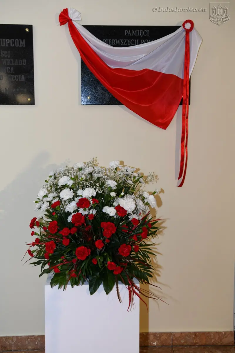 Edukacja była nadzieją. Upamiętnili pierwszych powojennych nauczycieli w Bolesławcu
