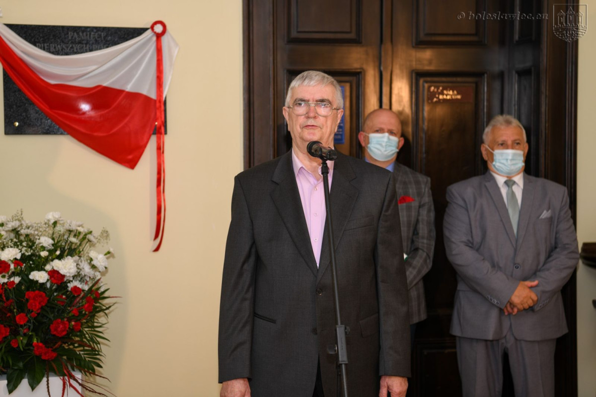 Edukacja była nadzieją. Upamiętnili pierwszych powojennych nauczycieli w Bolesławcu