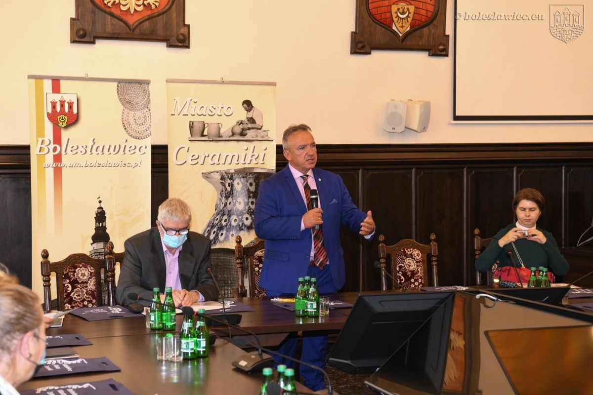 Edukacja była nadzieją. Upamiętnili pierwszych powojennych nauczycieli w Bolesławcu