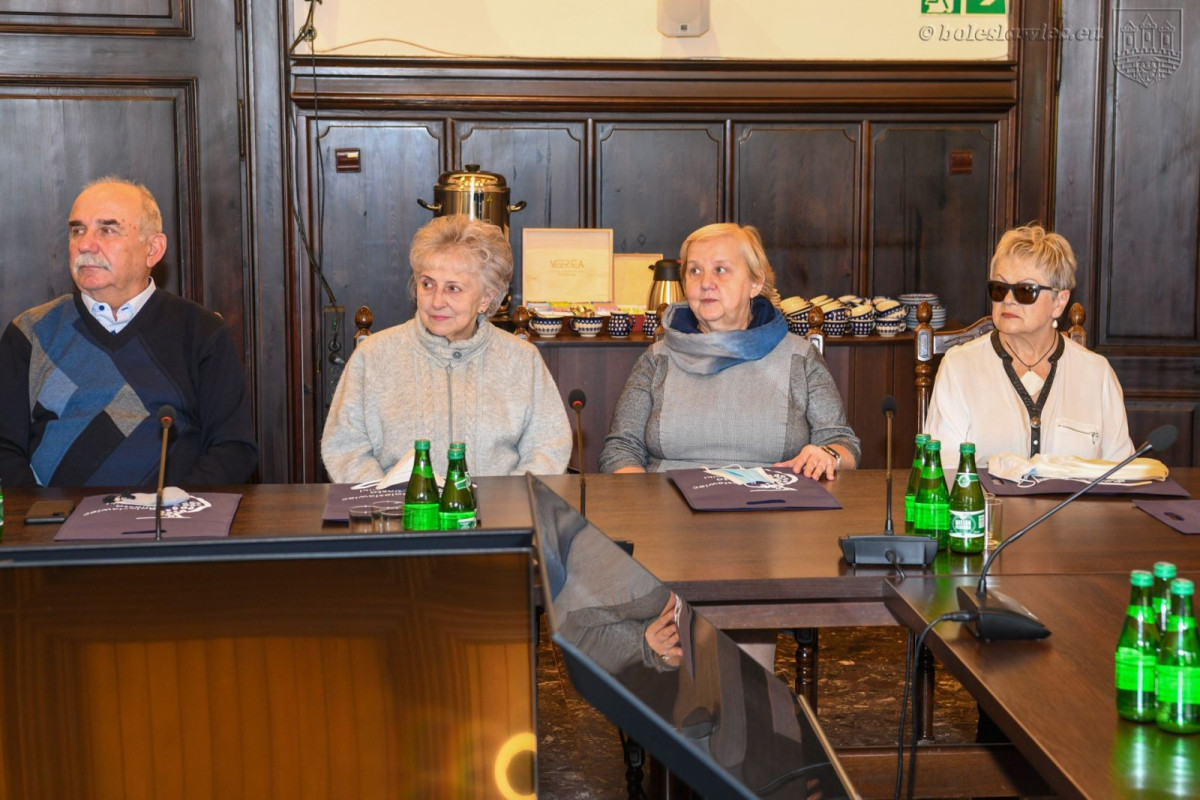 Edukacja była nadzieją. Upamiętnili pierwszych powojennych nauczycieli w Bolesławcu