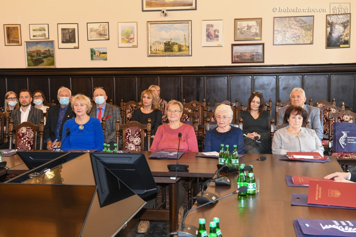 Edukacja była nadzieją. Upamiętnili pierwszych powojennych nauczycieli w Bolesławcu