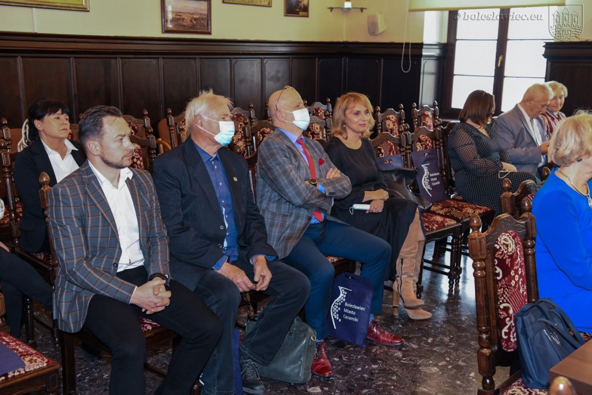 Edukacja była nadzieją. Upamiętnili pierwszych powojennych nauczycieli w Bolesławcu