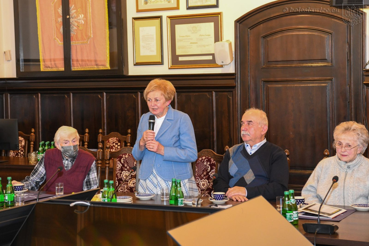 Edukacja była nadzieją. Upamiętnili pierwszych powojennych nauczycieli w Bolesławcu