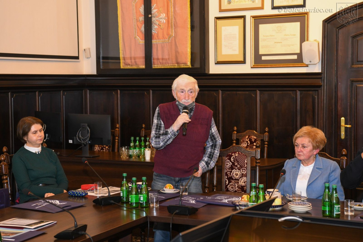 Edukacja była nadzieją. Upamiętnili pierwszych powojennych nauczycieli w Bolesławcu