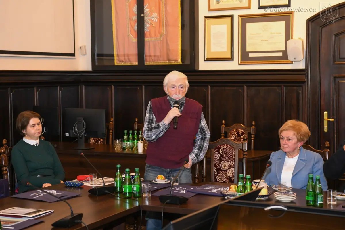 Edukacja była nadzieją. Upamiętnili pierwszych powojennych nauczycieli w Bolesławcu