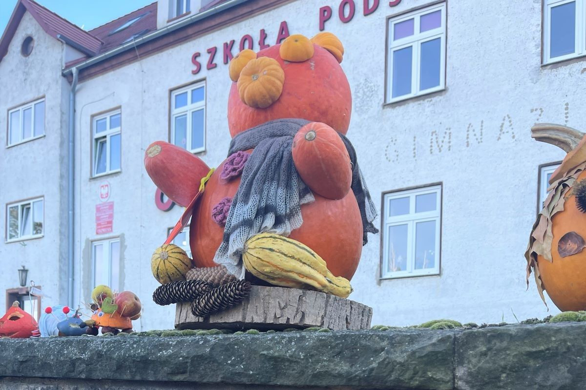 Bolesławiecki Oxpress z halloweenową wystawą