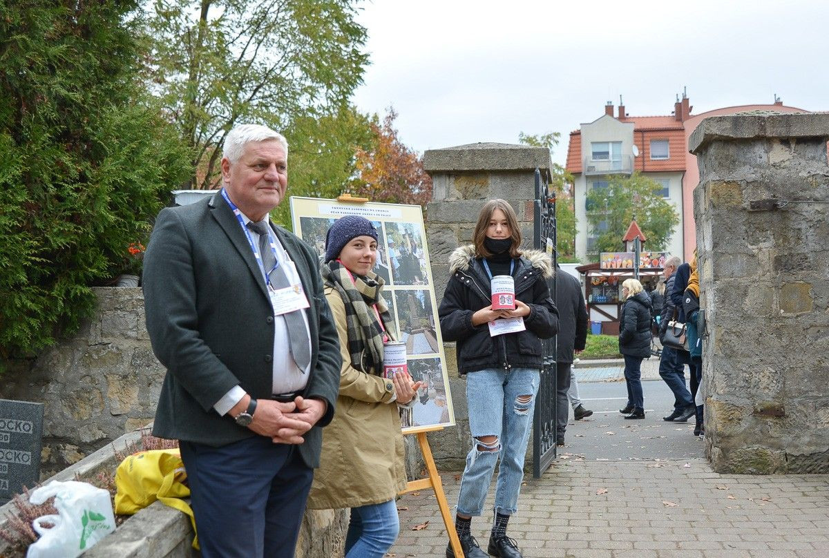 Wszystkich Świętych na bolesławieckim cmentarzu