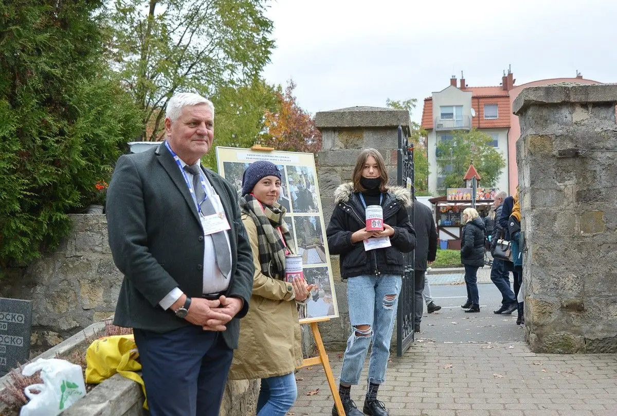 Wszystkich Świętych na bolesławieckim cmentarzu