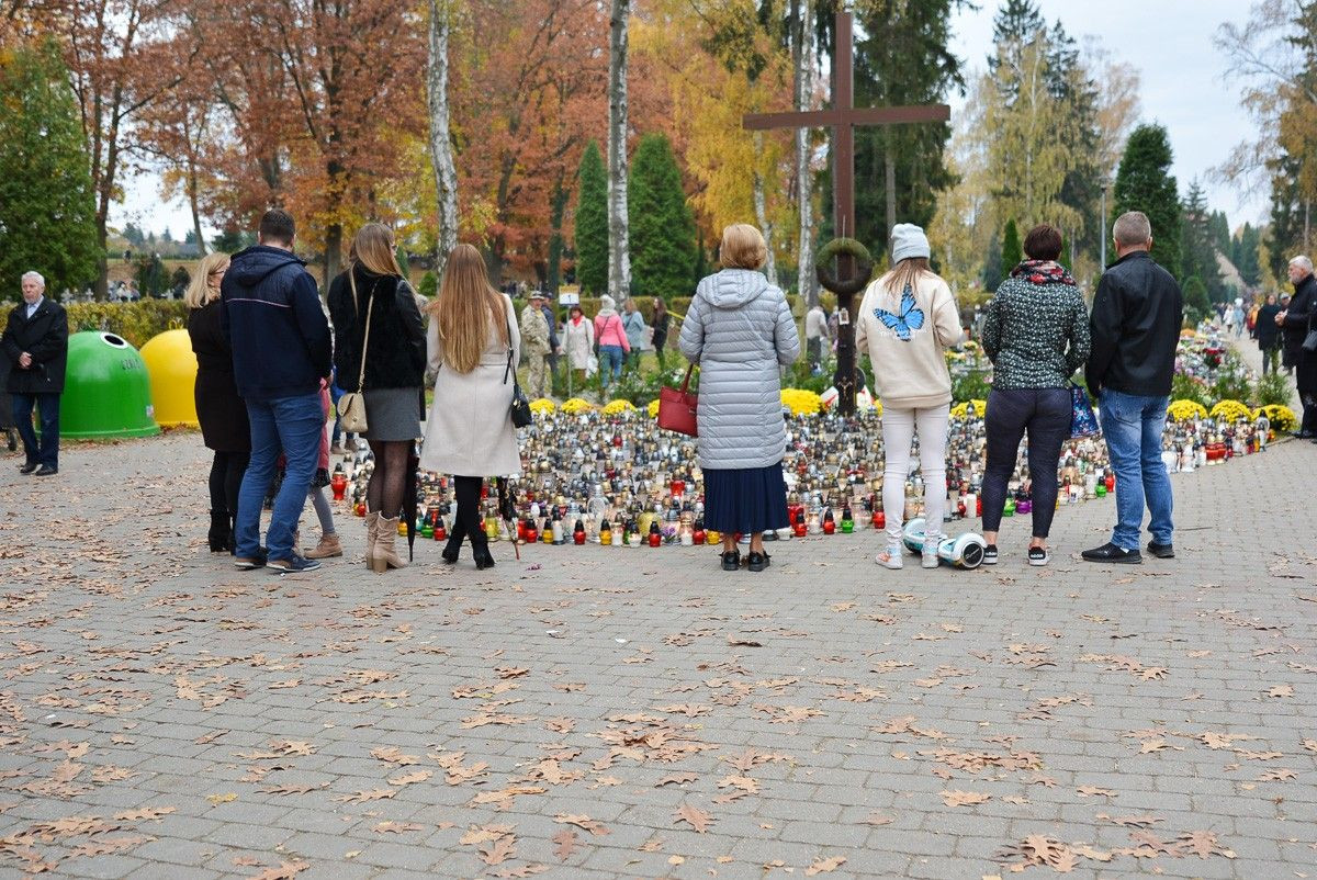 Wszystkich Świętych na bolesławieckim cmentarzu
