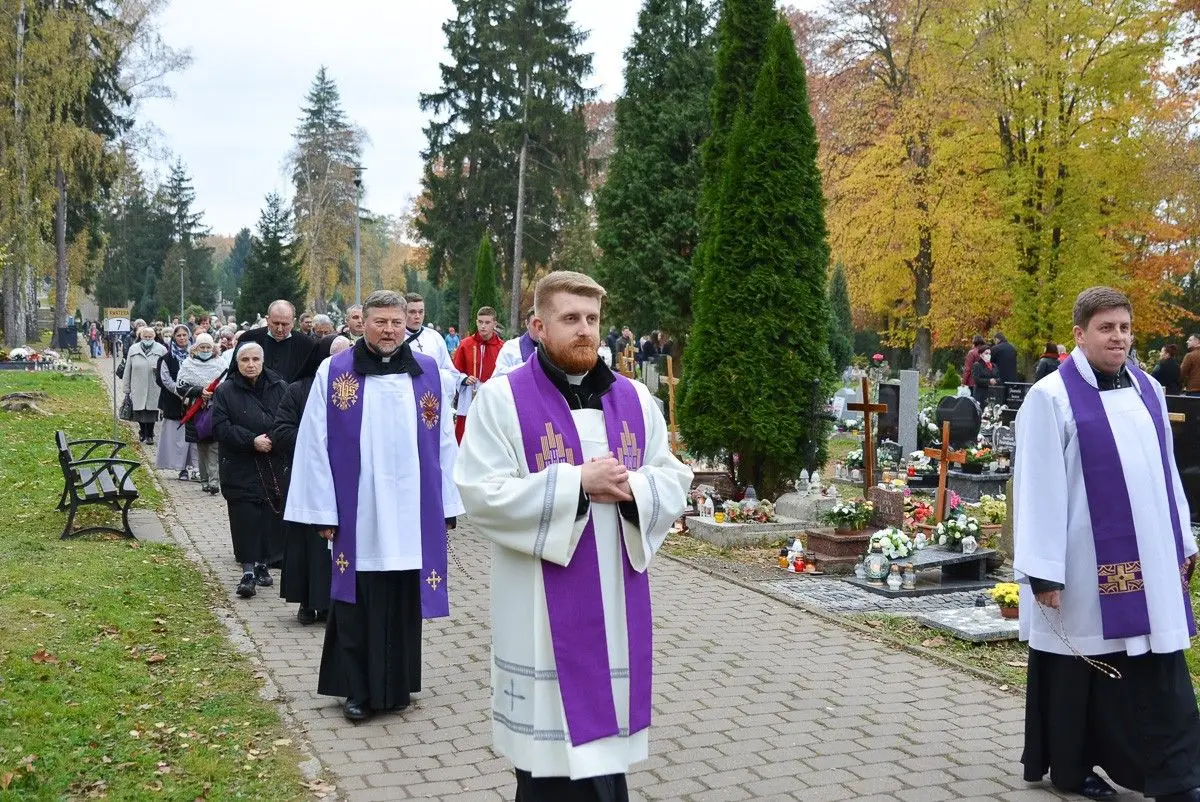 Wszystkich Świętych na bolesławieckim cmentarzu