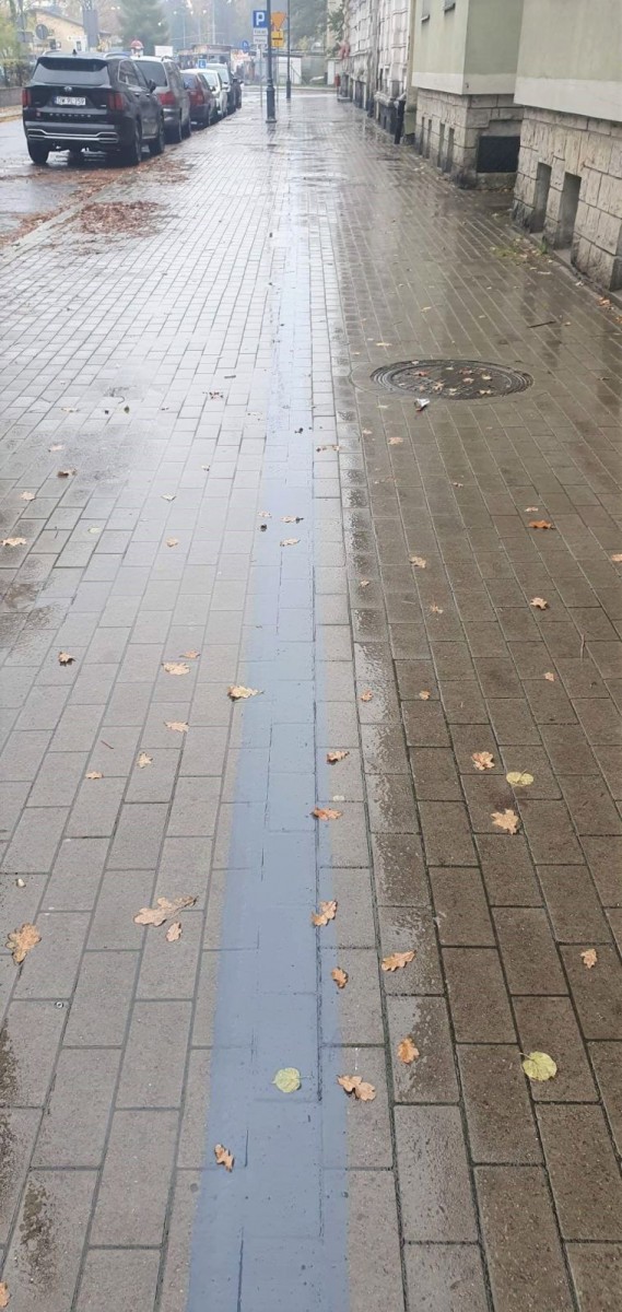 Sytuacja przy ul. Komuny Paryskiej: przed i po