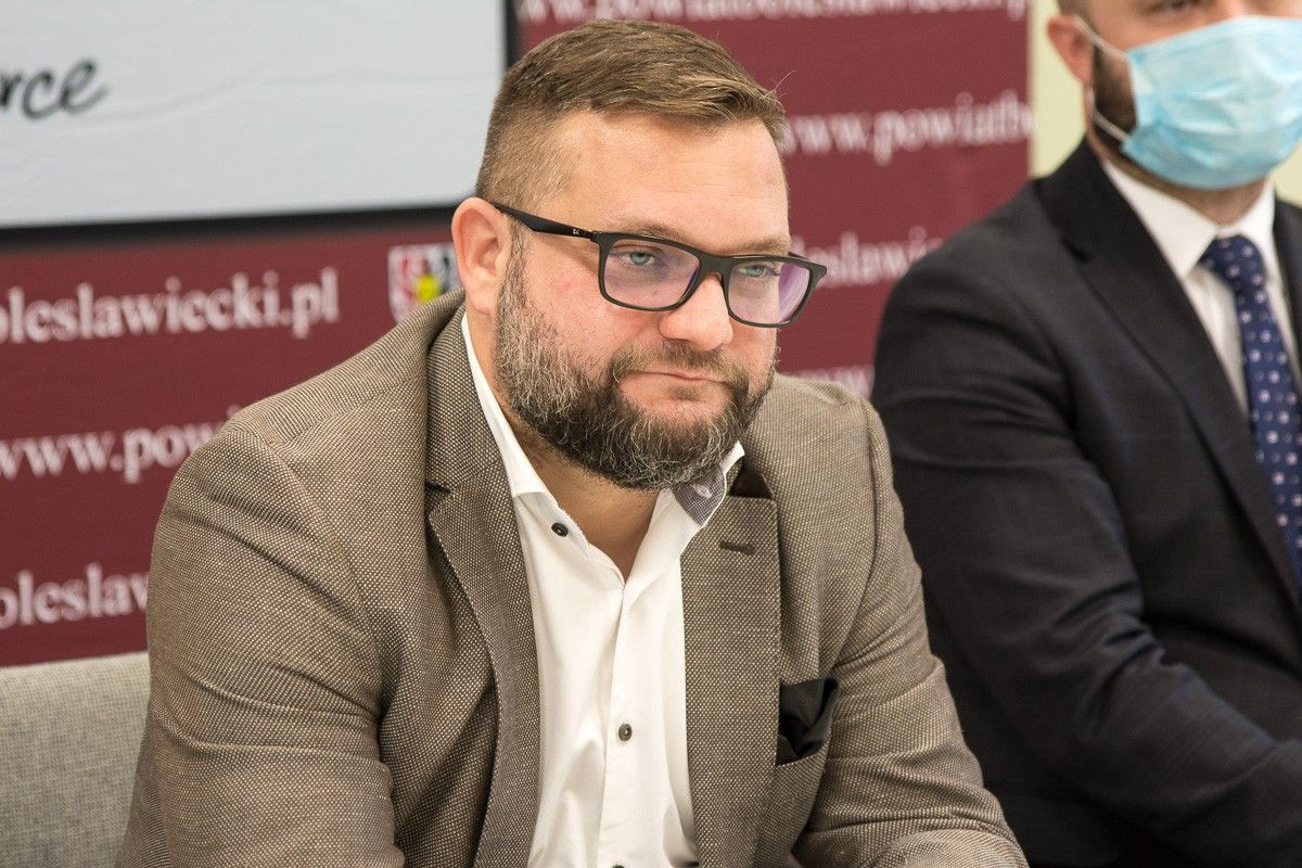 Uroczyste podpisanie umowy w Starostwie Powiatowym w Bolesławcu