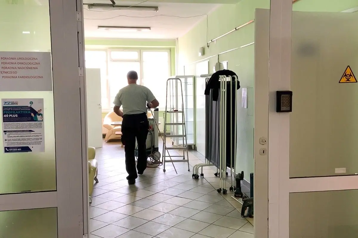 Prace w szpitalu powiatowym w Bolesławcu
