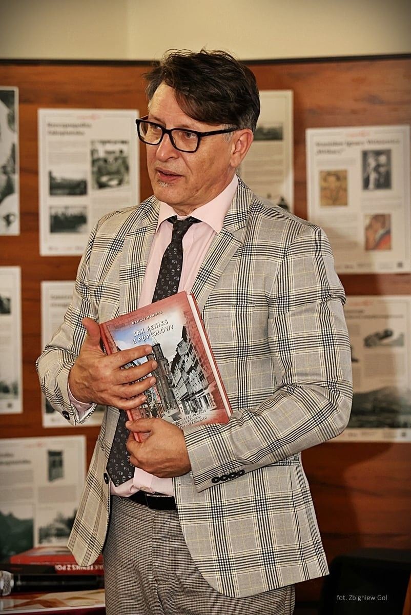 Dr Dariusz Wędzina na spotkaniach autorskich