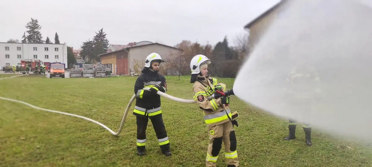 Strażacy ochotnicy na kursie w KP PSP Bolesławiec
