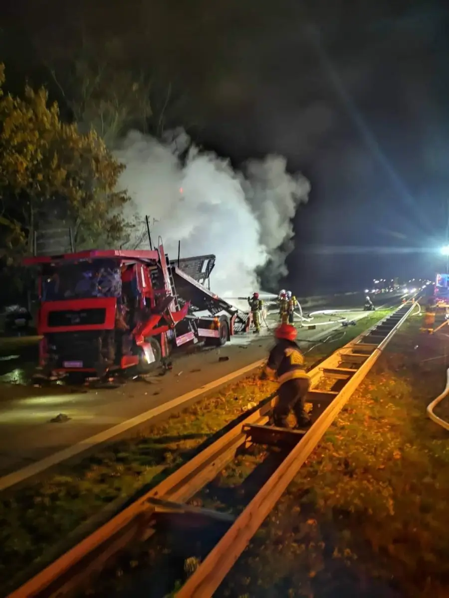 Karambol z udziałem pięciu samochodów na A4
