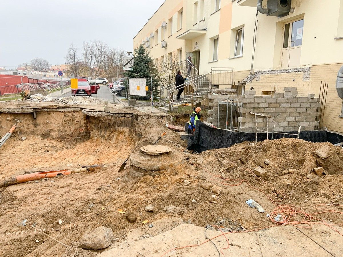 Budowa na terenie szpitala powiatowego w Bolesławcu