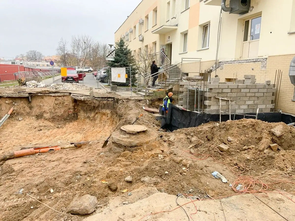 Budowa na terenie szpitala powiatowego w Bolesławcu