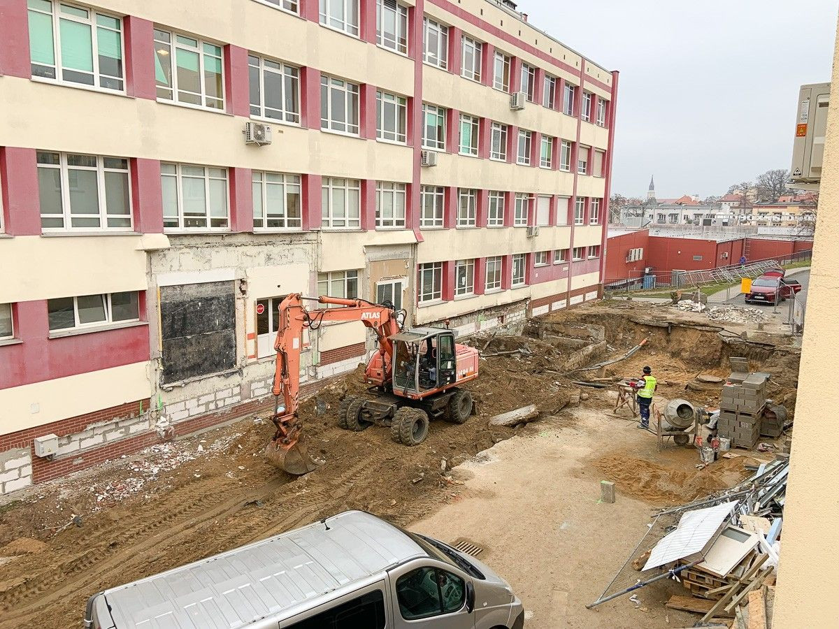 Budowa na terenie szpitala powiatowego w Bolesławcu