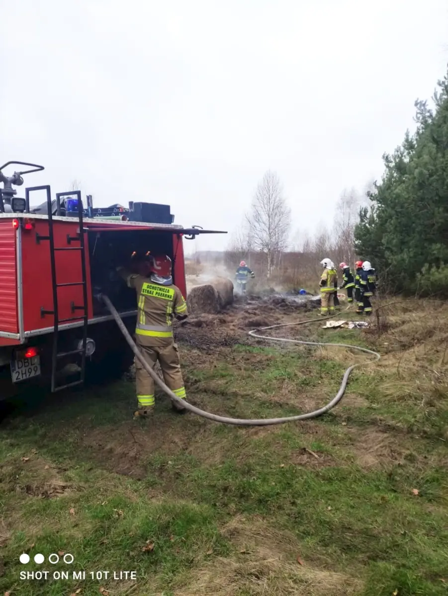 Pożar na polu koło Wierzbowej