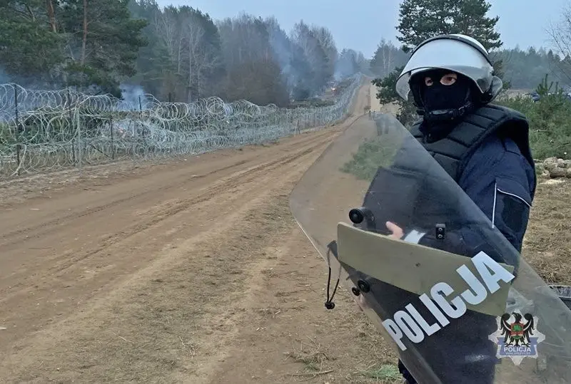 Policjanci na granicy z Białorusią