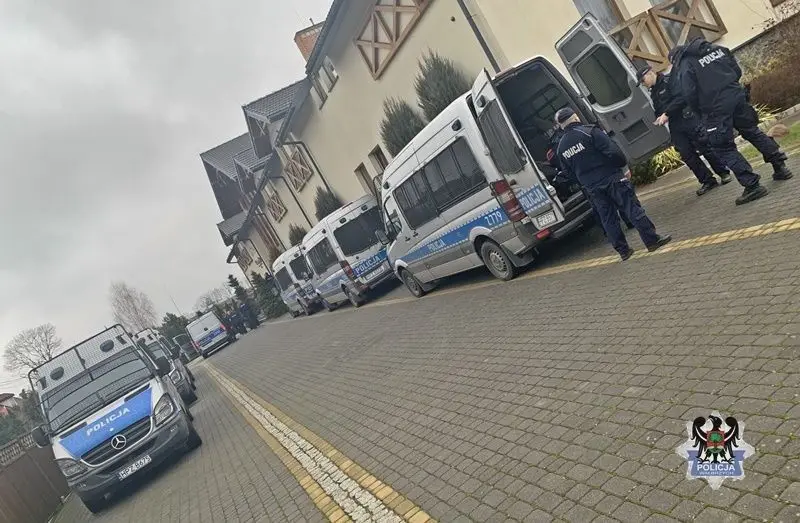 Policjanci na granicy z Białorusią