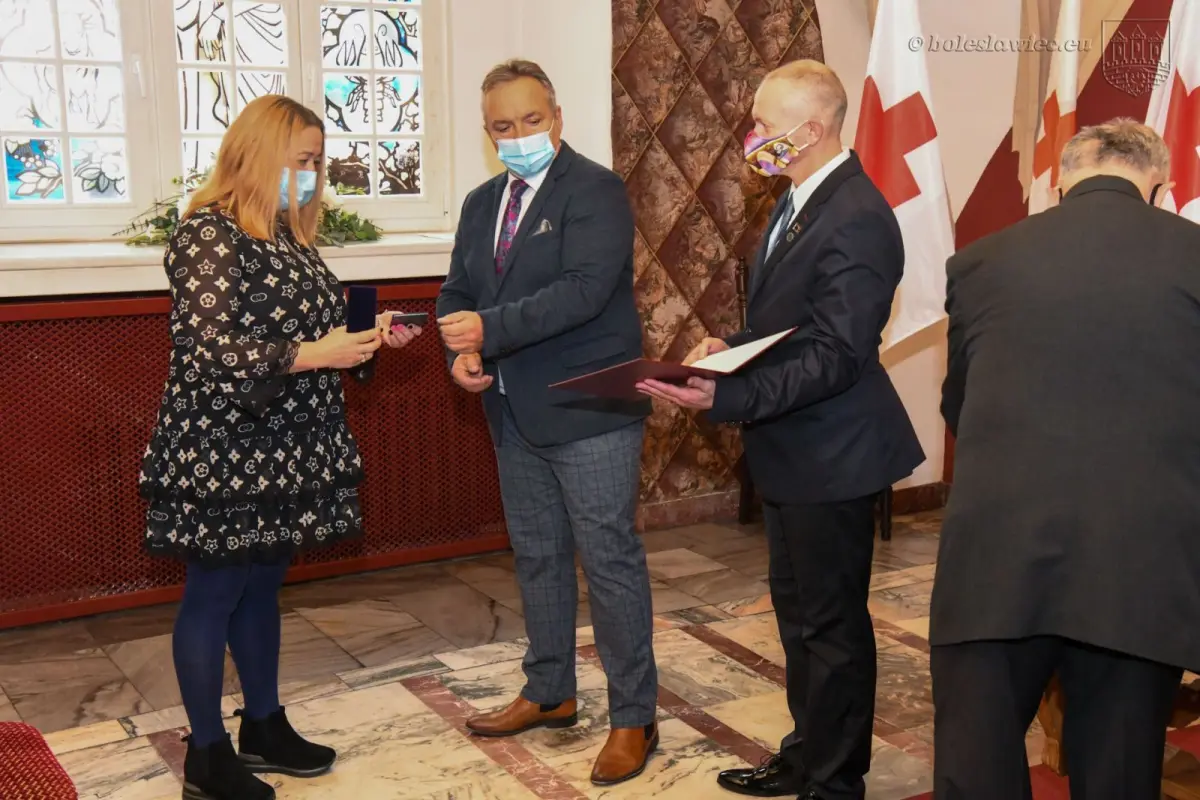 Honorowi dawcy krwi z Bolesławca docenieni przez ministra zdrowia