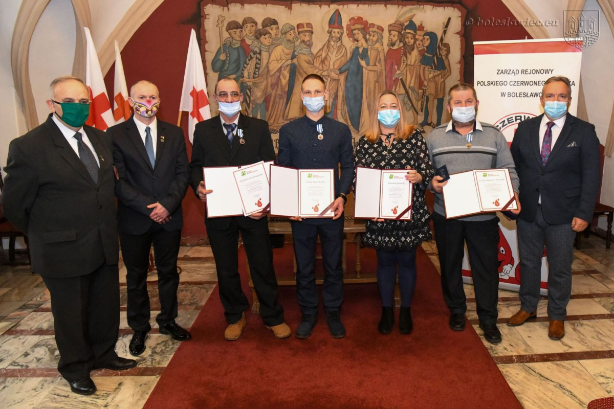 Honorowi dawcy krwi z Bolesławca docenieni przez ministra zdrowia