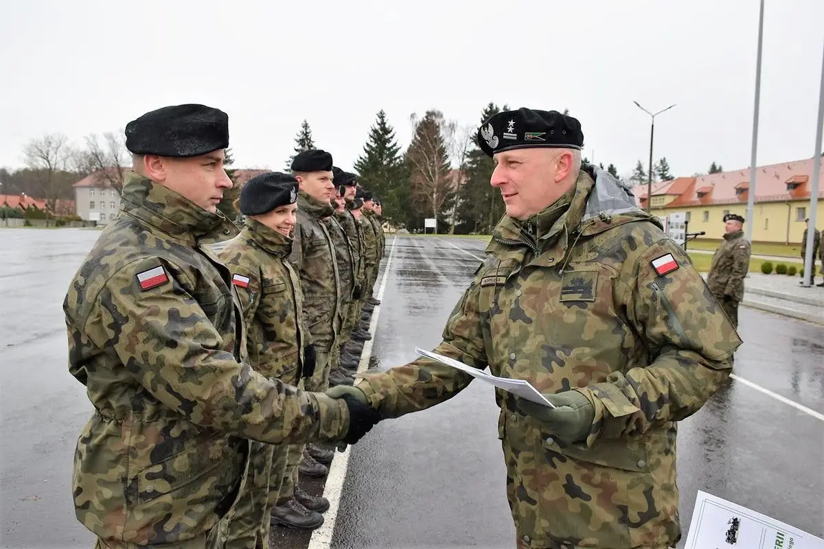 Święto Artylerzystów i ślubowanie uczniów klasy mundurowej z II LO w Bolesławcu