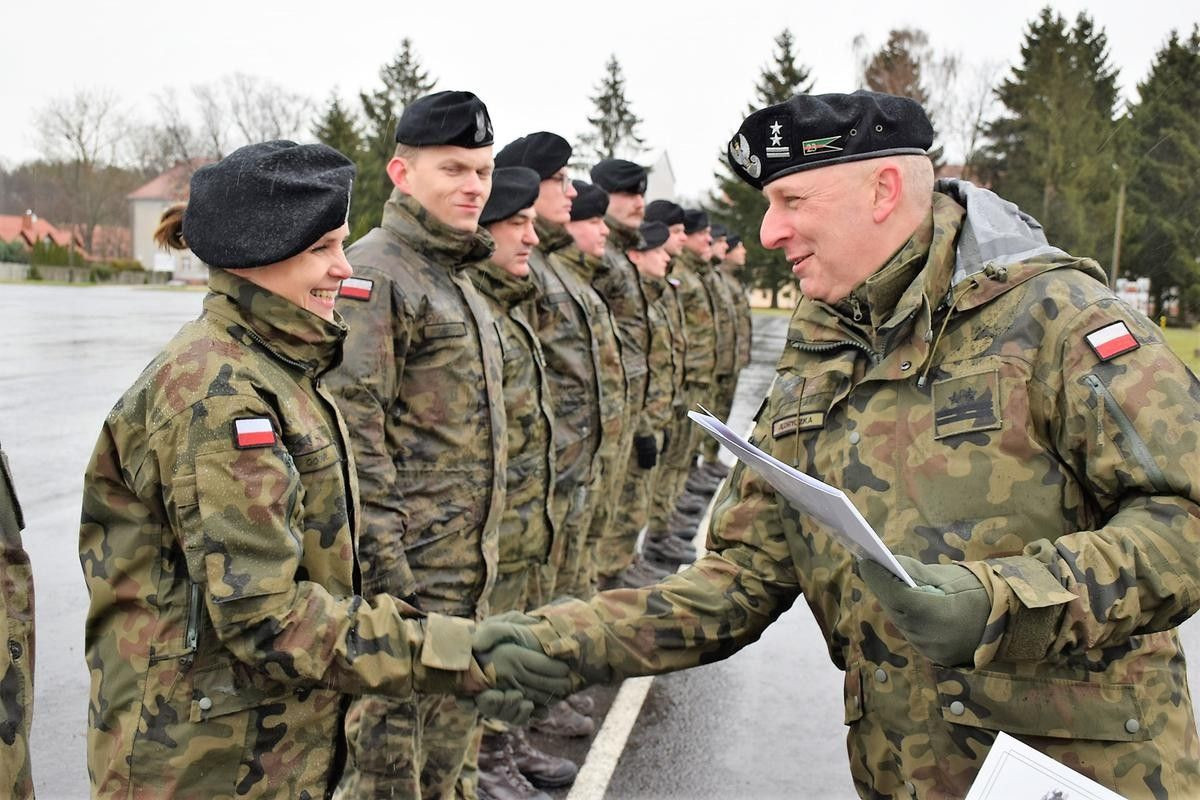 Święto Artylerzystów i ślubowanie uczniów klasy mundurowej z II LO w Bolesławcu