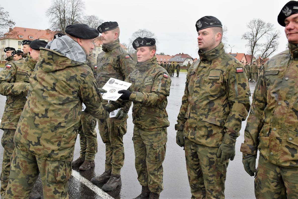 Święto Artylerzystów i ślubowanie uczniów klasy mundurowej z II LO w Bolesławcu