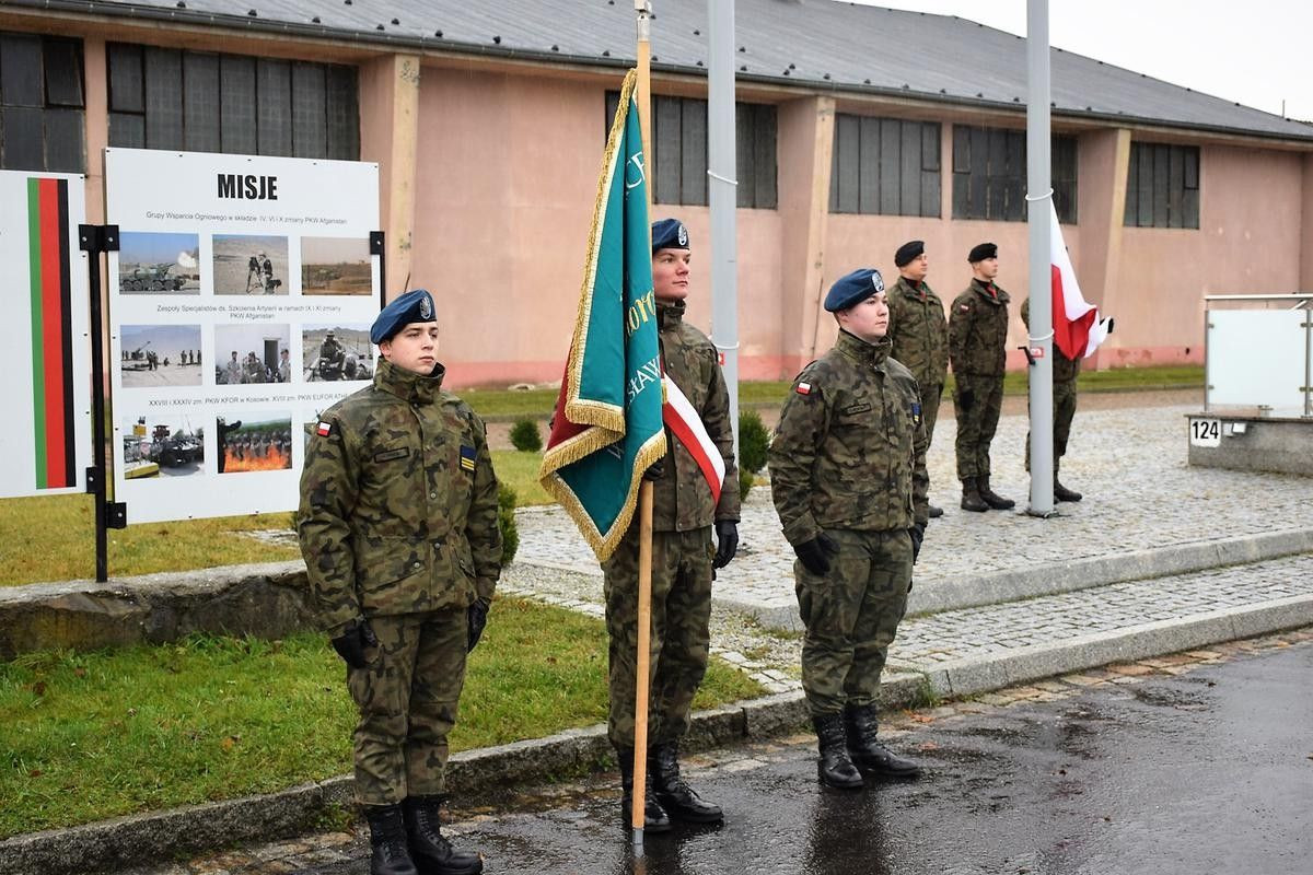 Święto Artylerzystów i ślubowanie uczniów klasy mundurowej z II LO w Bolesławcu