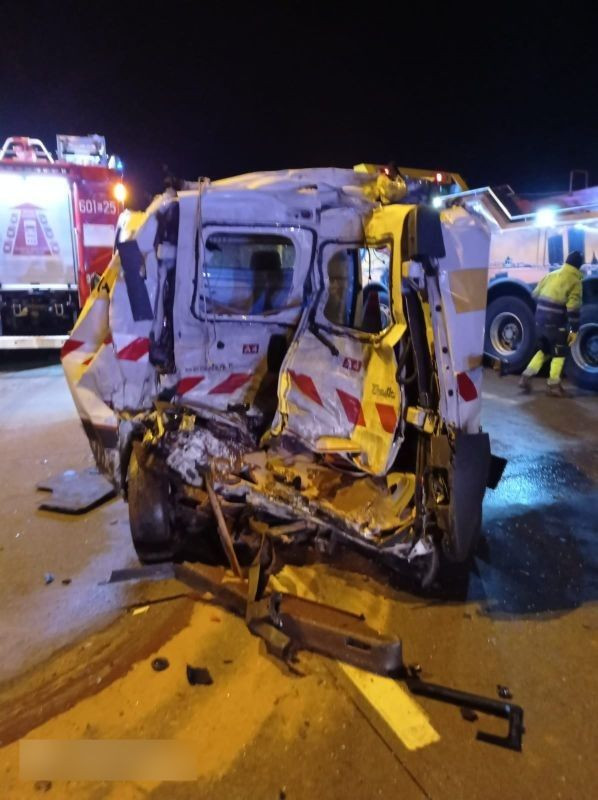 A4: Dwa wypadki z udziałem ciężarówek, w tym jeden śmiertelny