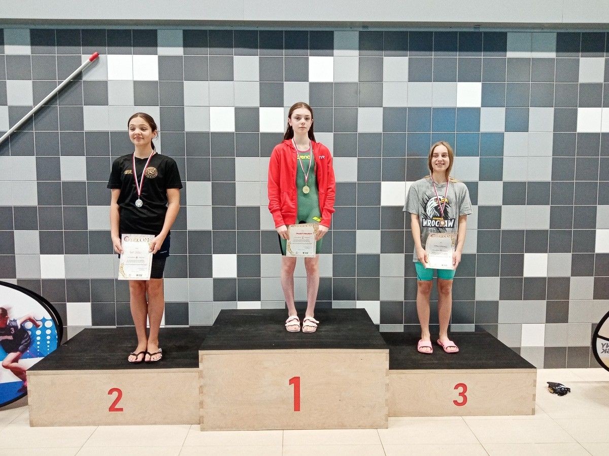 Uczennica „jedynki” podwójną mistrzynią Dolnego Śląska w pływaniu