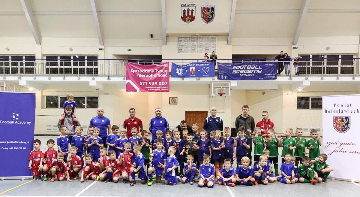 Mikołajkowy Cykl Turniejów Halowych o Puchar Starosty Bolesławieckiego Tomasza Gabrysiaka