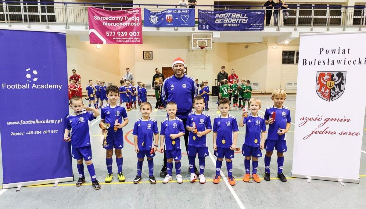 Mikołajkowy Cykl Turniejów Halowych o Puchar Starosty Bolesławieckiego Tomasza Gabrysiaka