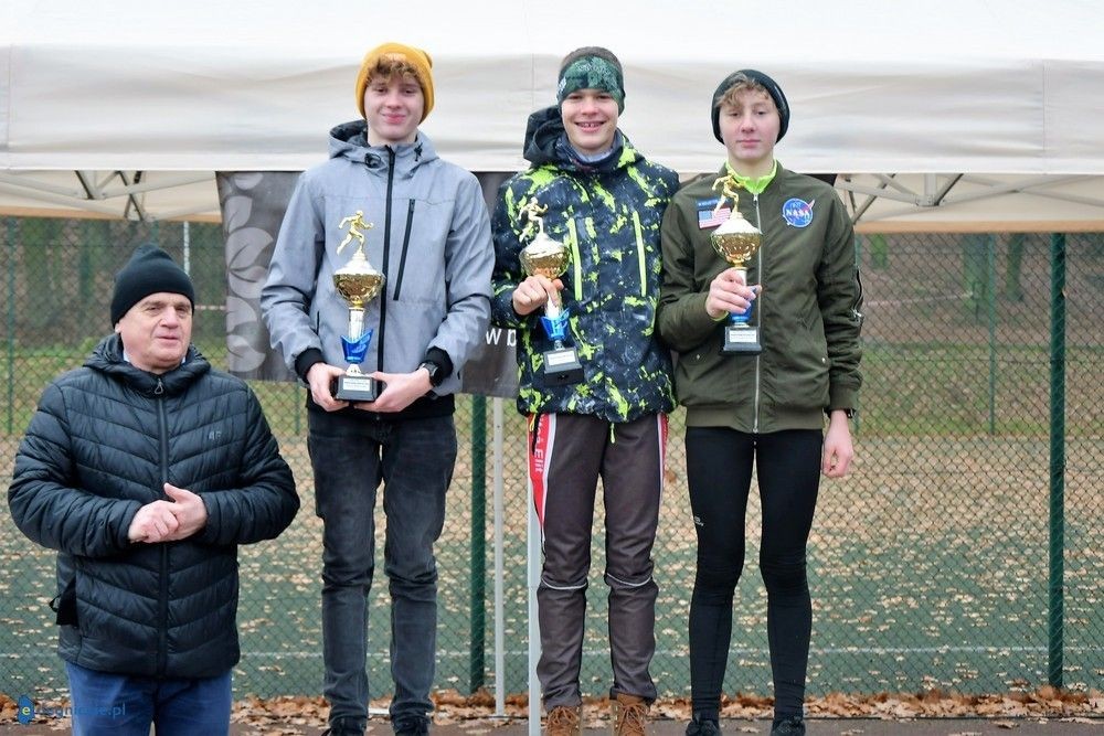 Orientpark Winter Cross