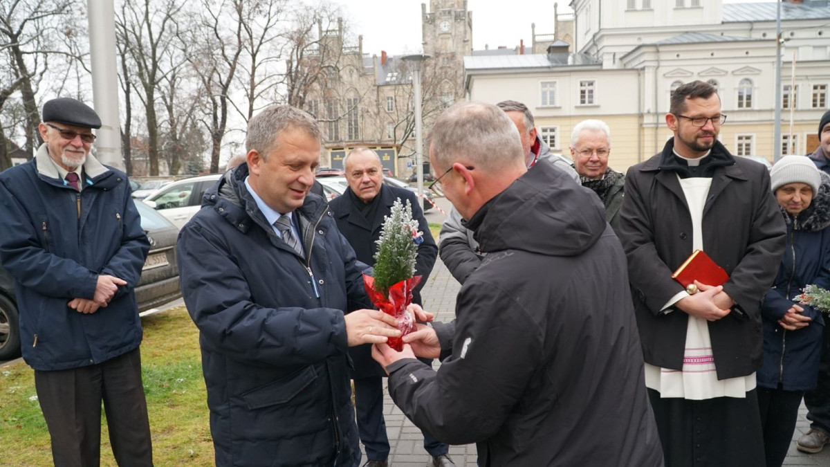 Warsztaty Terapii Zajęciowej z nowym busem