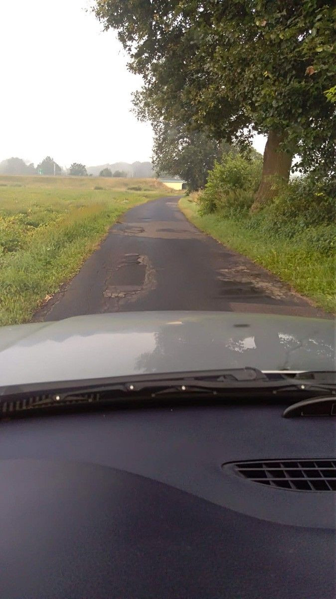 Dziurawa droga w gminie Bolesławiec