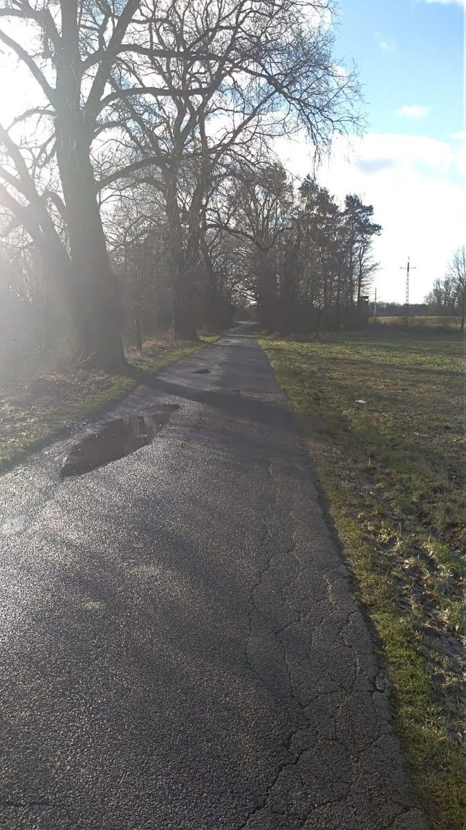 Dziurawa droga w gminie Bolesławiec