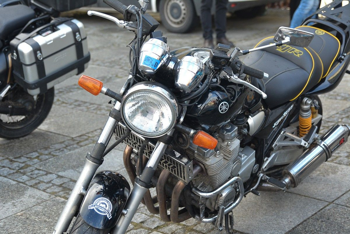 Rajdowa WOŚP i kapitalne motocykle przy Piłsudskiego w Bolesławcu