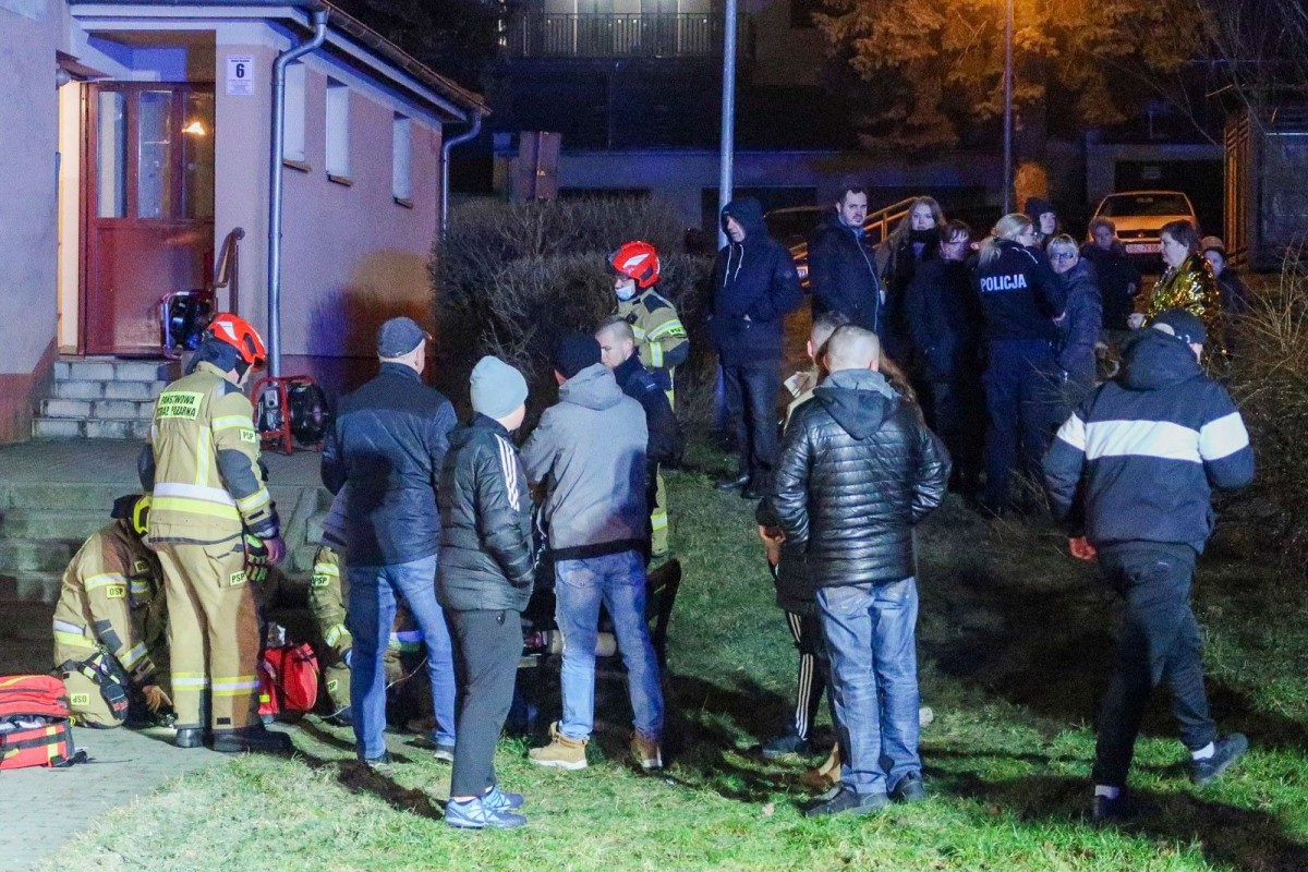 Pożar mieszkania w budynku na alei Wojska Polskiego w Bolesławcu