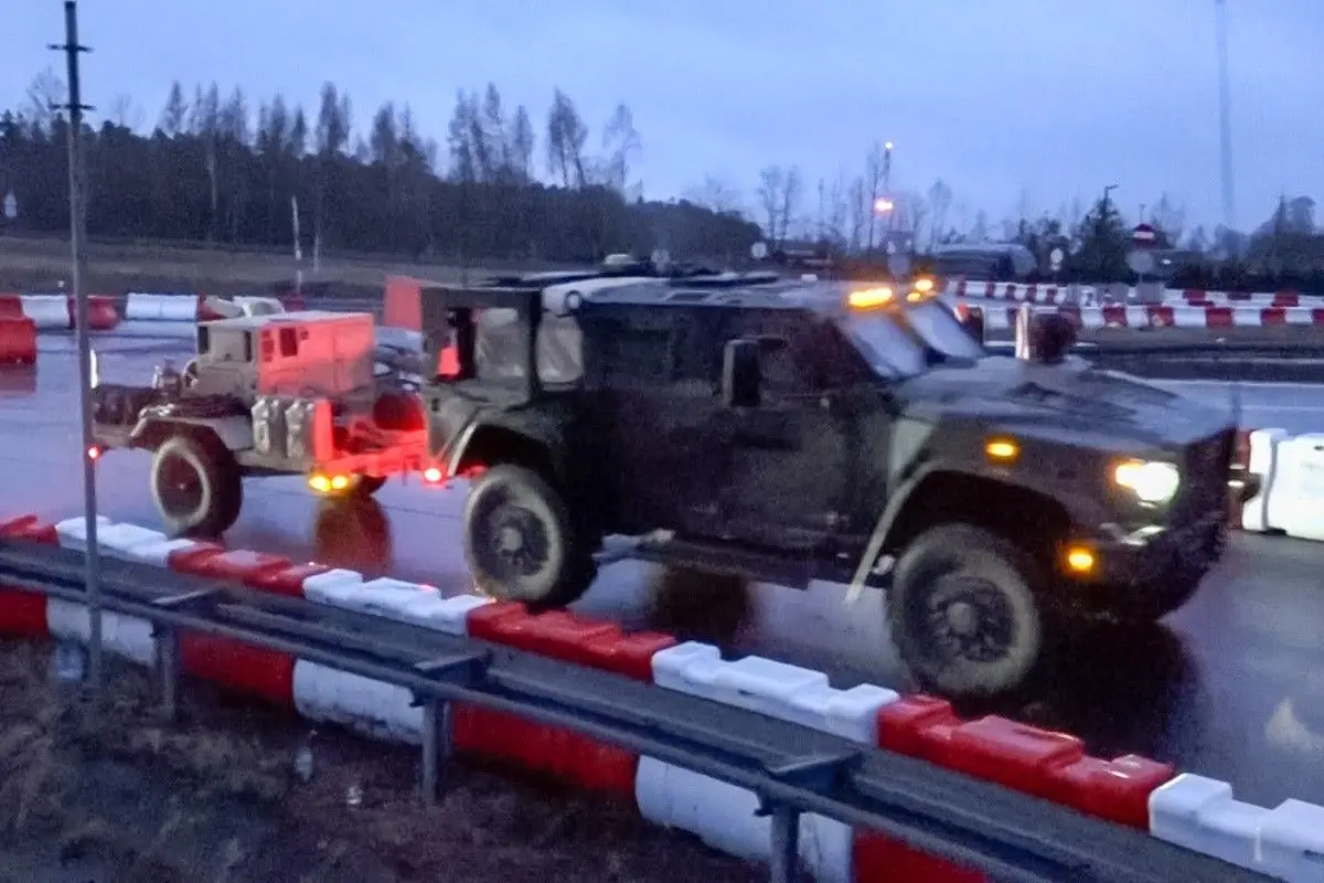 Kolejna kolumna pojazdów US Army wjechała do Polski