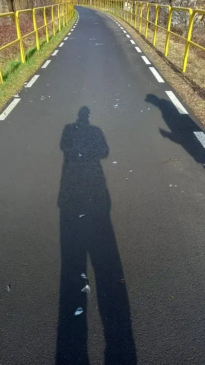 Akty wandalizmu na ścieżce rowerowej