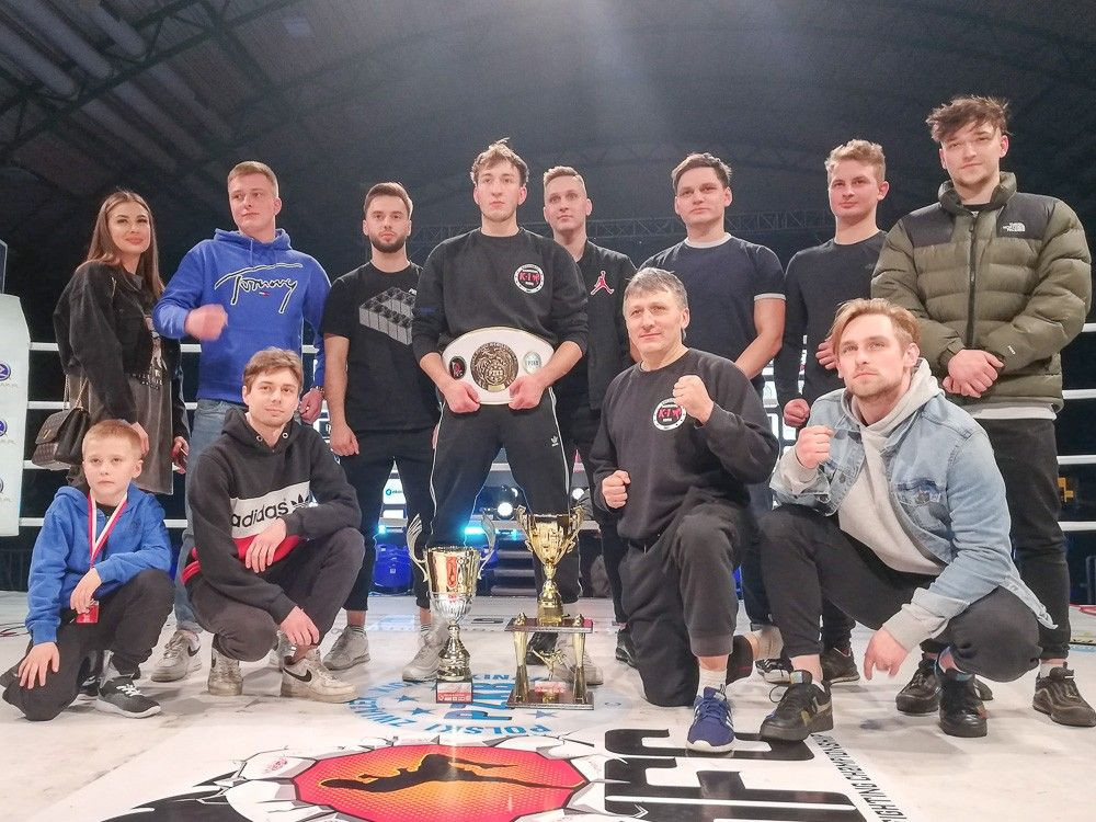 Kamil Dychała, zawodnik klubu Korio Bolesławiec, mistrzem Polski w K-1