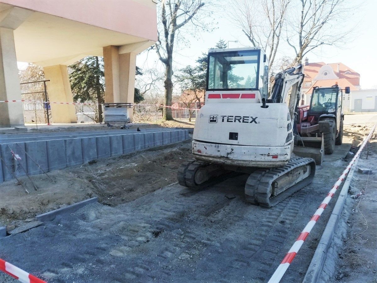 Chodnik przy Łukasiewicza w Bolesławcu prawie gotowy